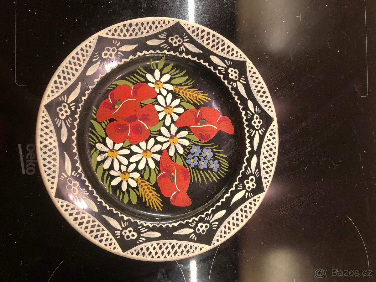 Talíře na zeď. - 2