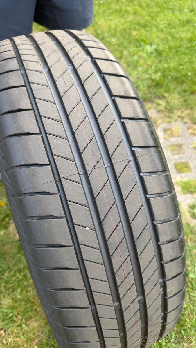 Bridgestone Turanza 205/60 R16 - 2