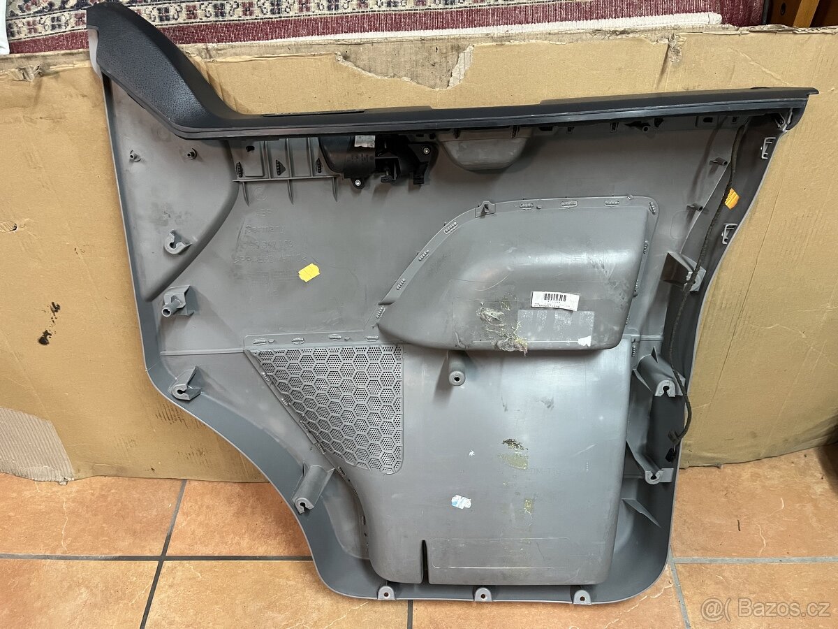 VW transport T5 Multivan, Caravelle tapecírung přední dveře - 2