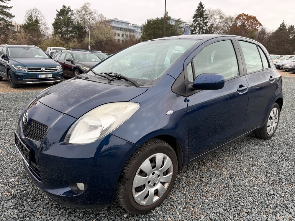 Toyota Yaris 1.3 VVT-I 64Kw - 2