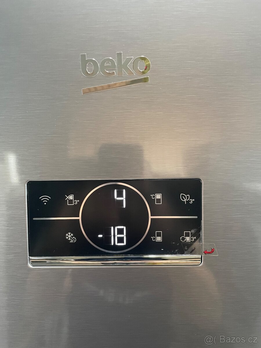 Nepoužitá lednice Beko B5RCNA406LXBW - 2