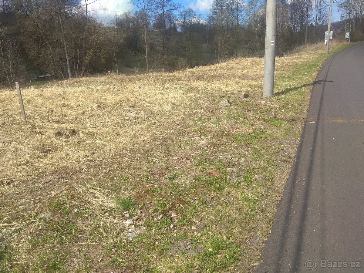 PRODEJ STAVEBNÍHO POZEMKU - 2