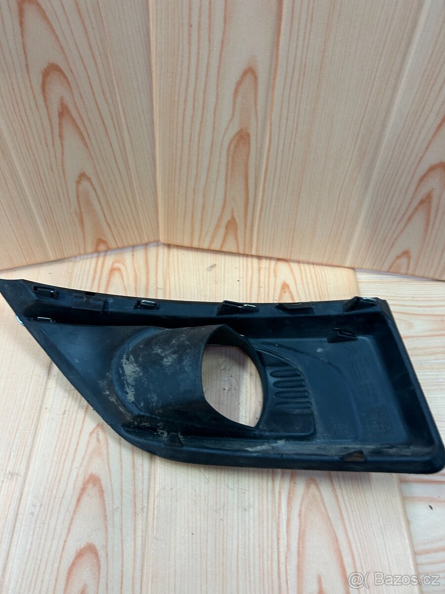 Pravý rámeček mlhovky Citroen C4 Picasso 9654197877 - 2