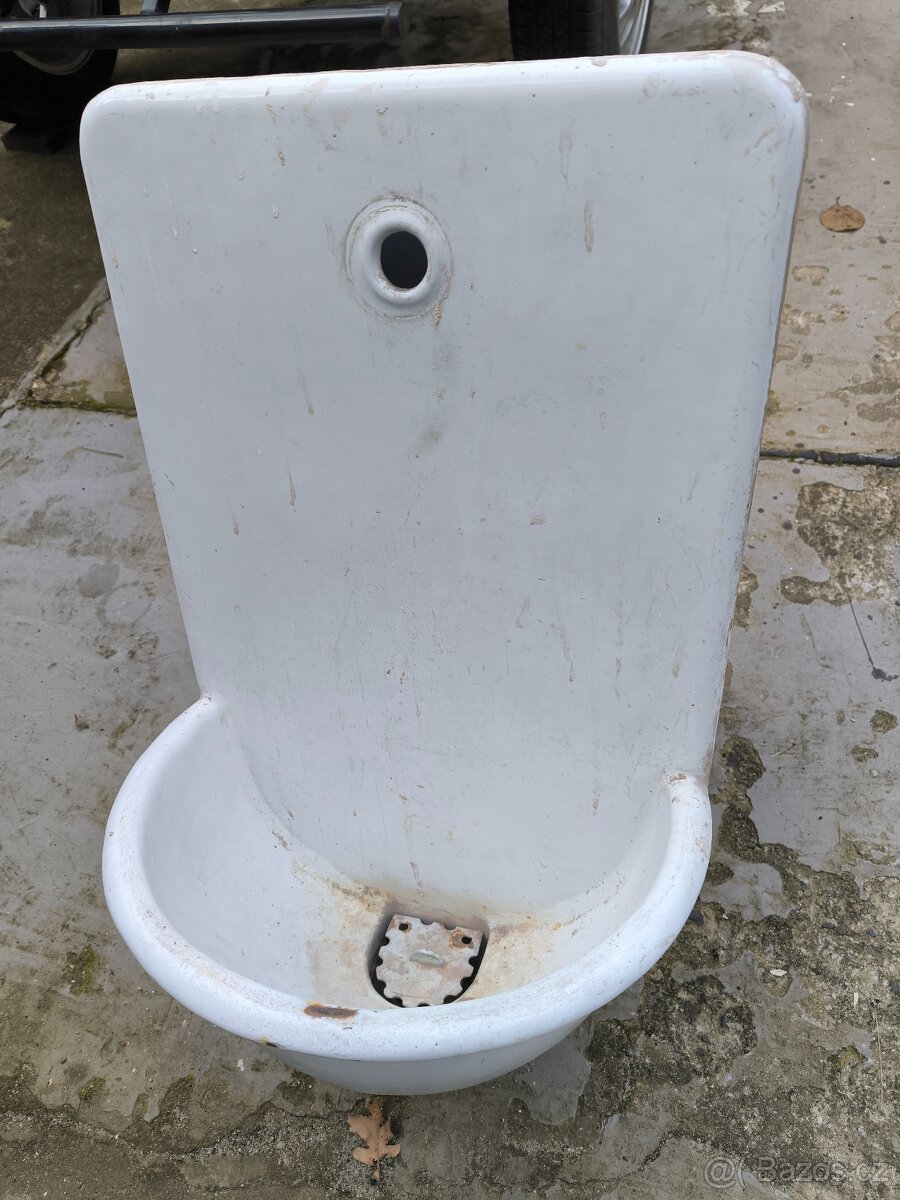 Litinová smaltovaná výlevka - 2