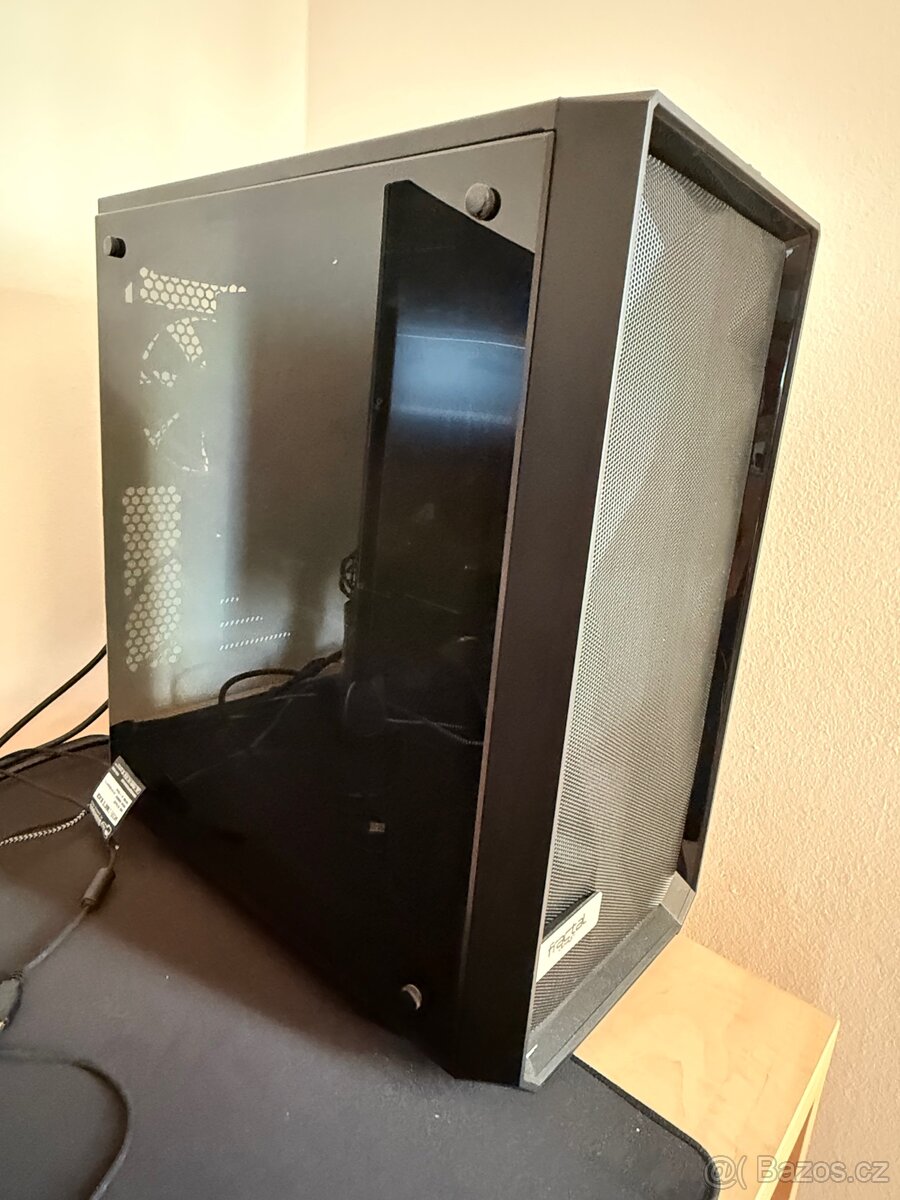 Herní Pc fractal design - 2