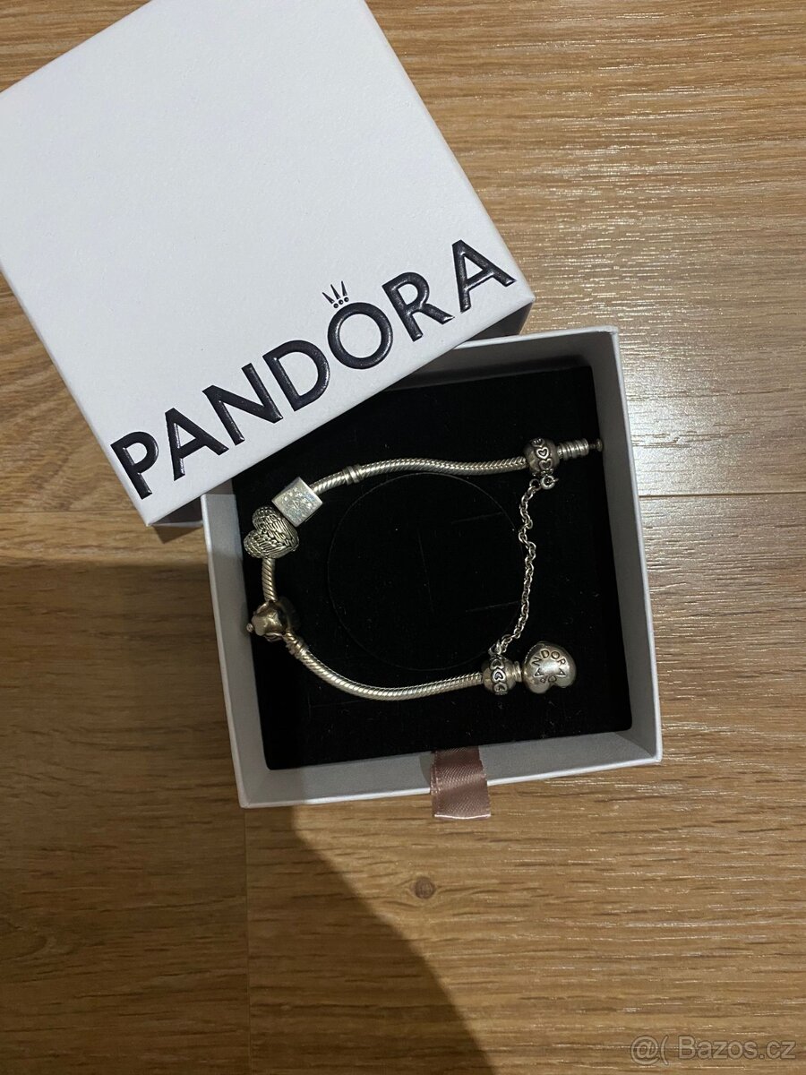 Pandora náramek s přívěsky - 2