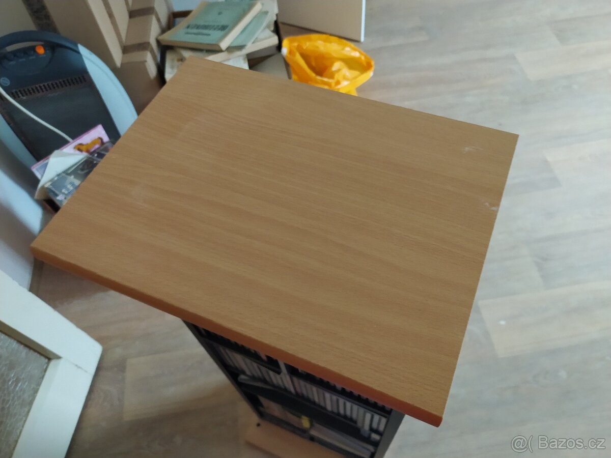 Stojan na CD nebo malá políčka - 2