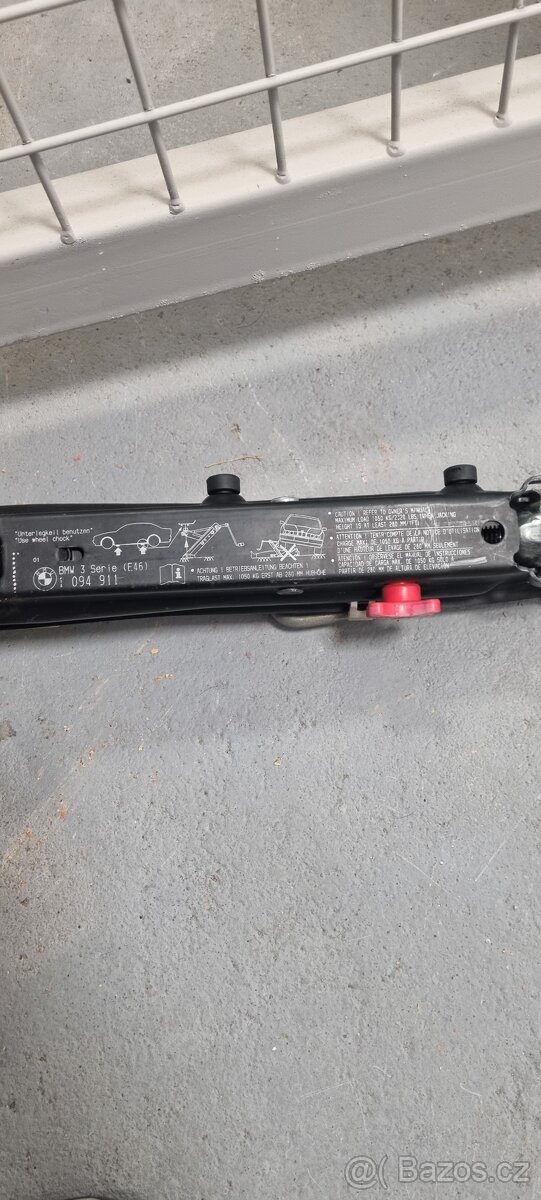 Autopríslušenstvo k e61 - 2