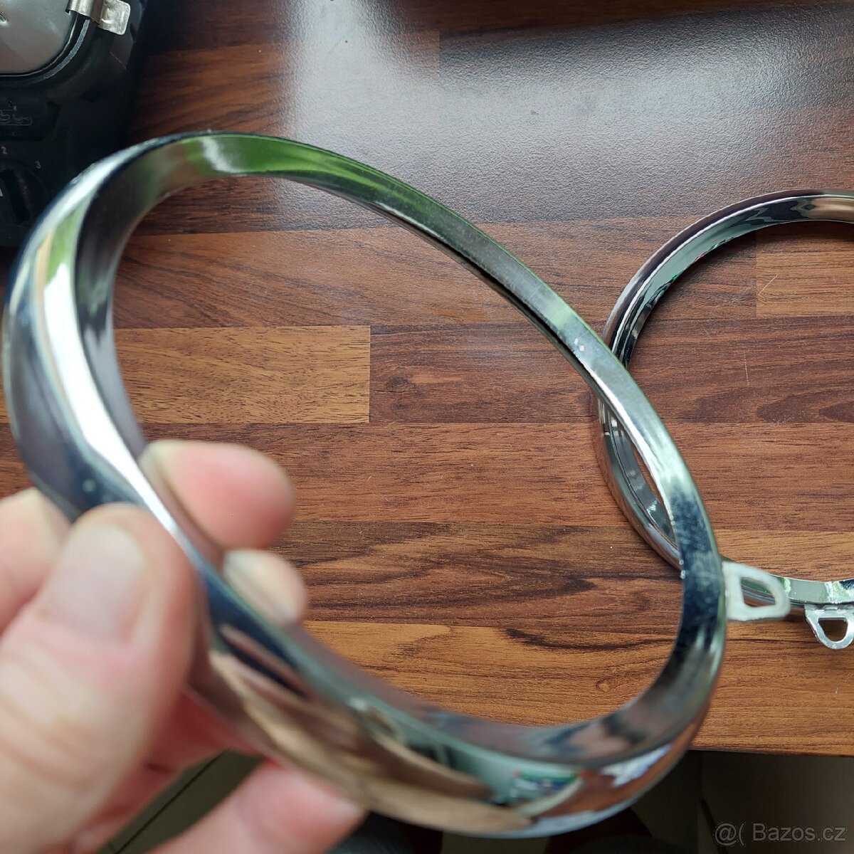 Renault 8 - rámečky světel - 2