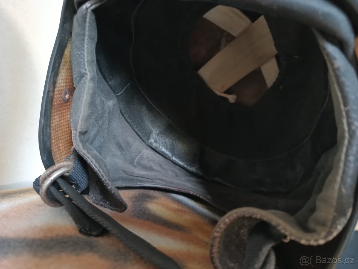 retro helma kokoska - 2