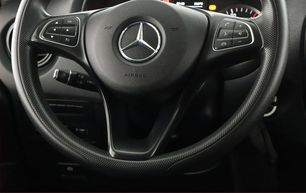 Mercedes-Vito 2,2 140kw 8míst - 2