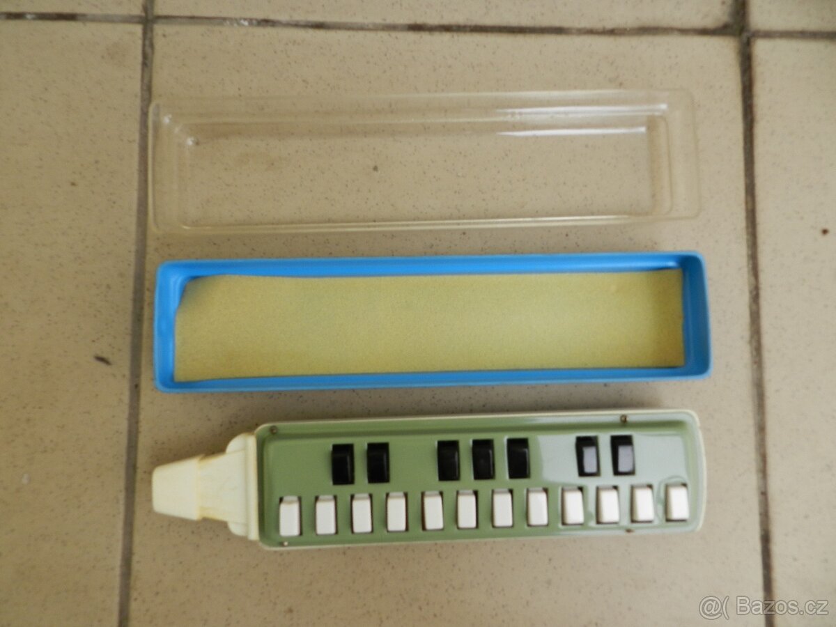 FOUKACÍ HARMONIKA 70 léta - ČSSR - 2