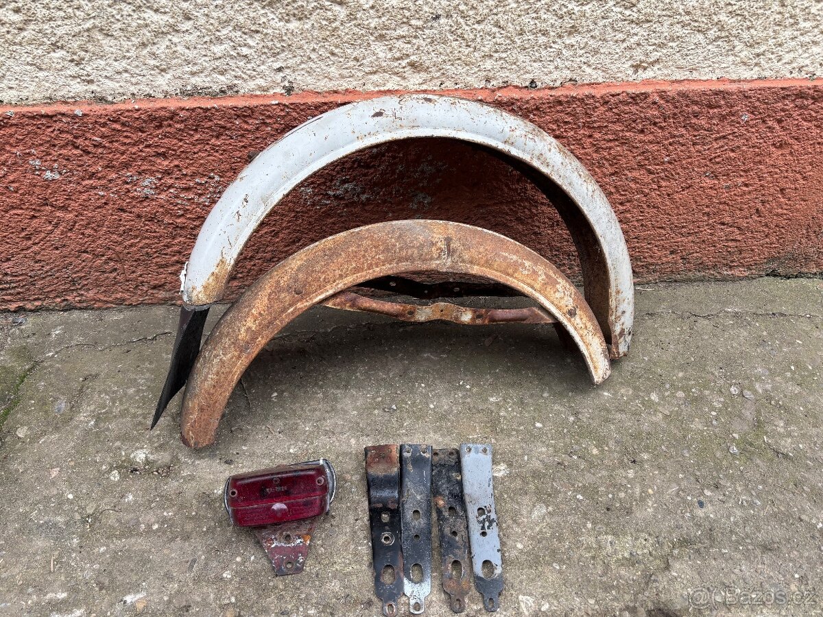 Přední blatník jawa Mustang - 2