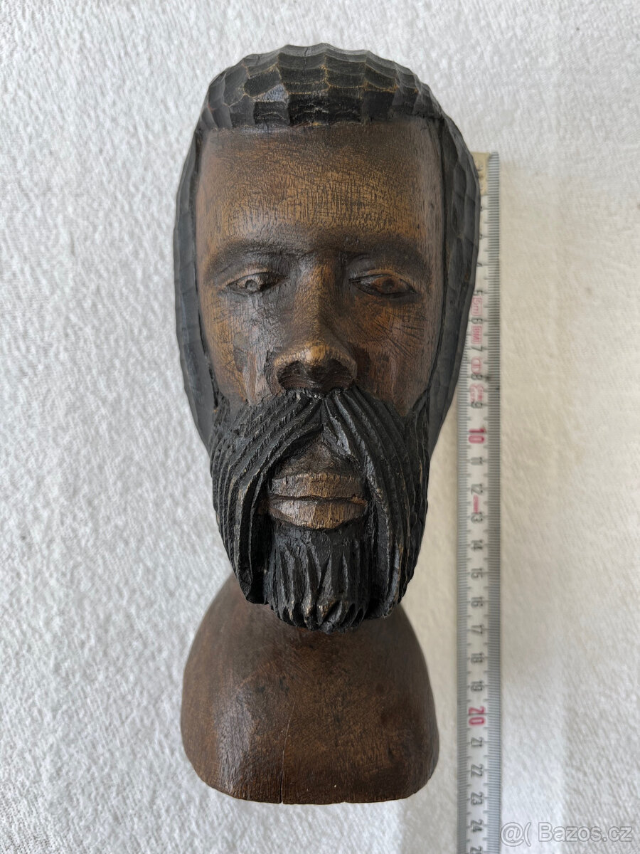 Dřevěná vyřezávaná hlava - 2