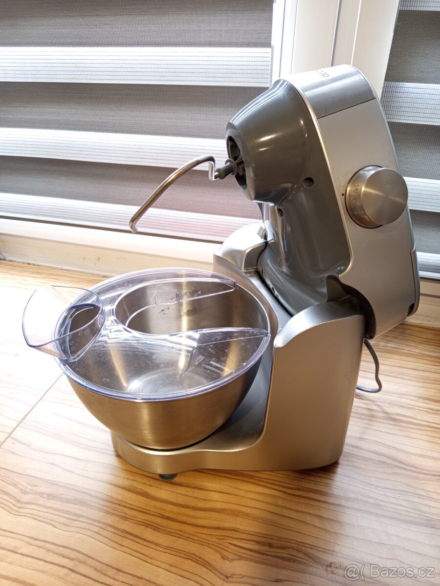 Kuchyňský robot Kenwood KHC29 - 2