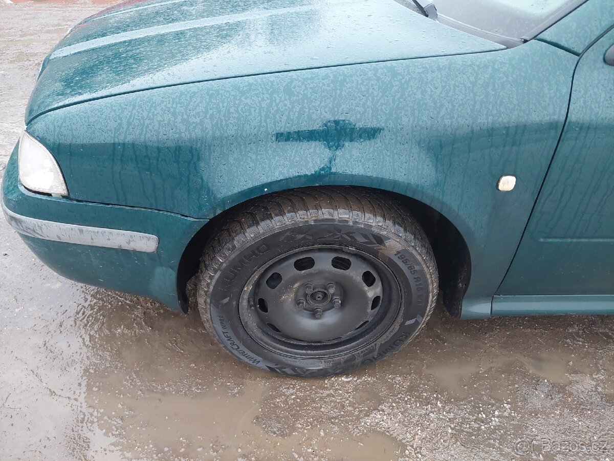 Škoda Octavia 1 přední blatníky - 2