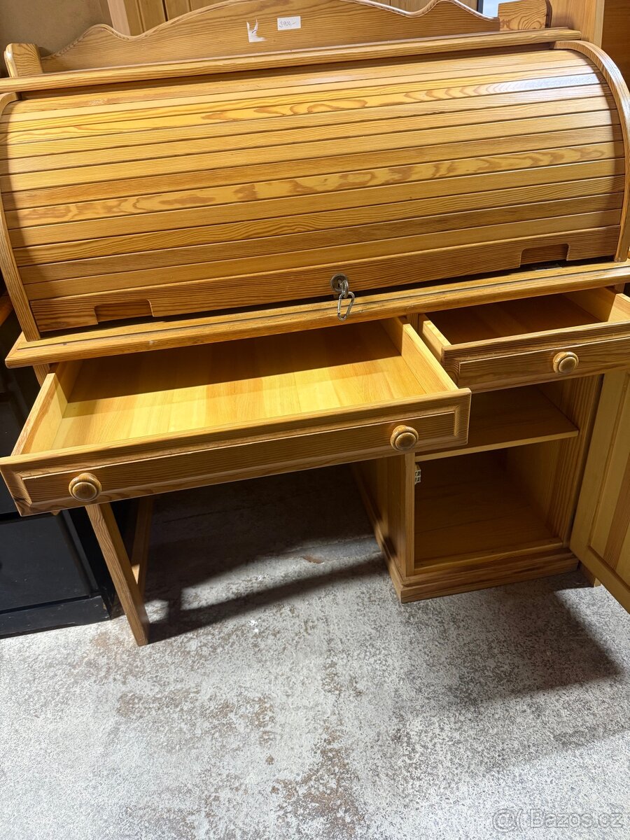 Psací stůl typu sekretáře - 2