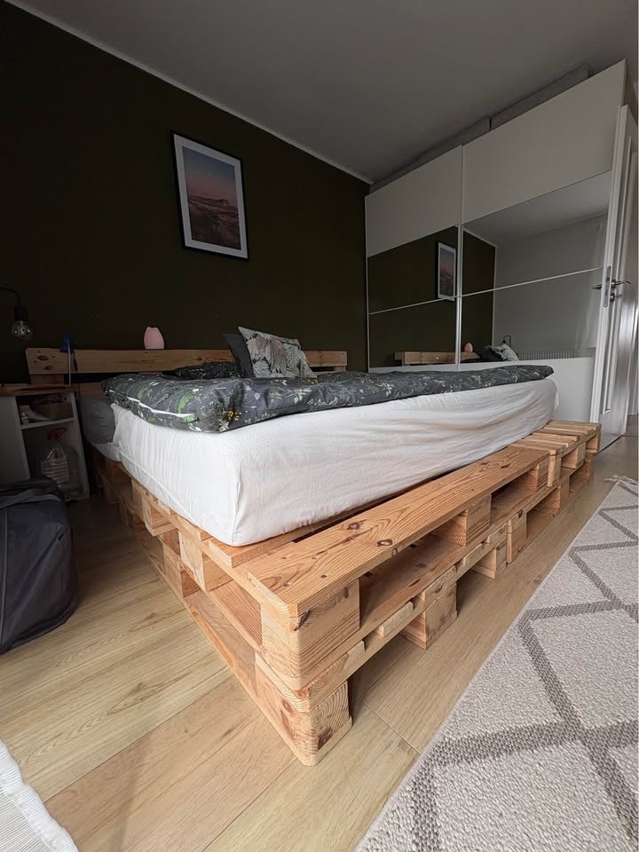 Paletová postel - 2