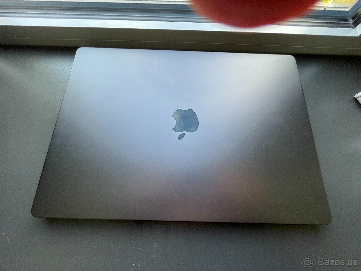 MacBook Pro 16" M4 Pro 48GB RAM 512GB SSD Black - 2