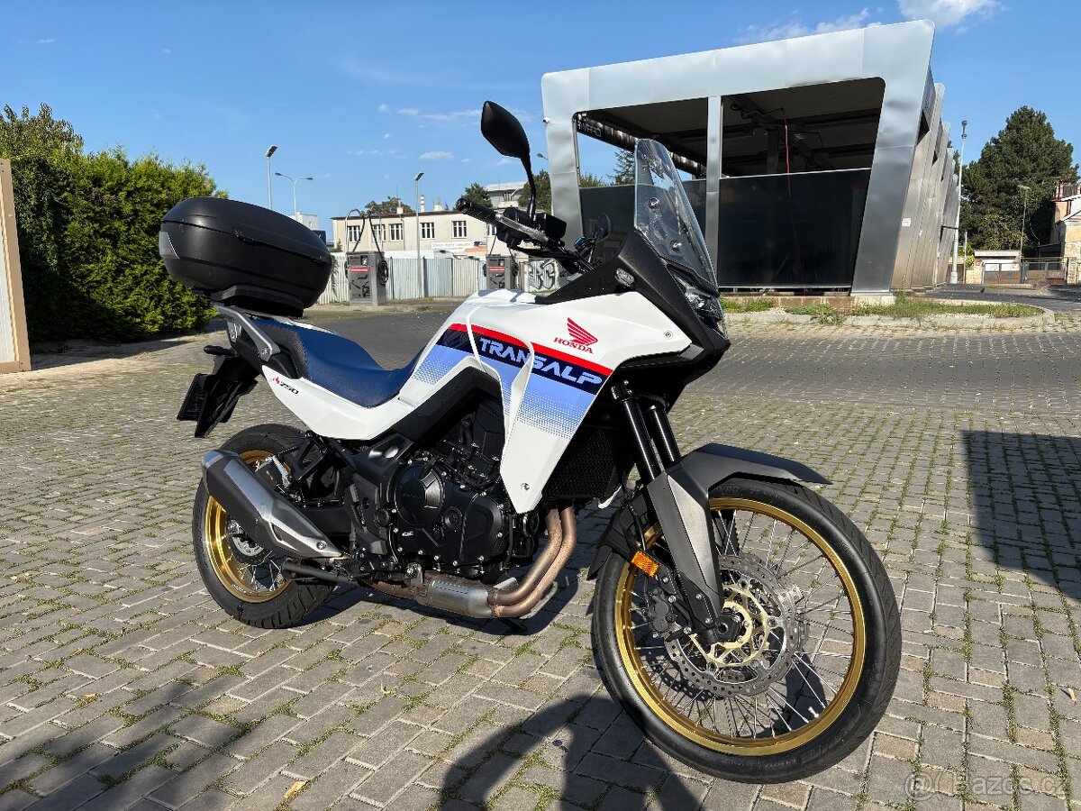 Honda Transalp 750 - 2