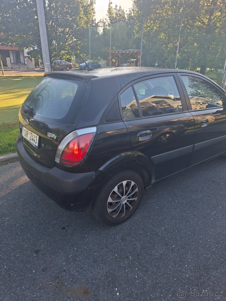 Kia rio - 2