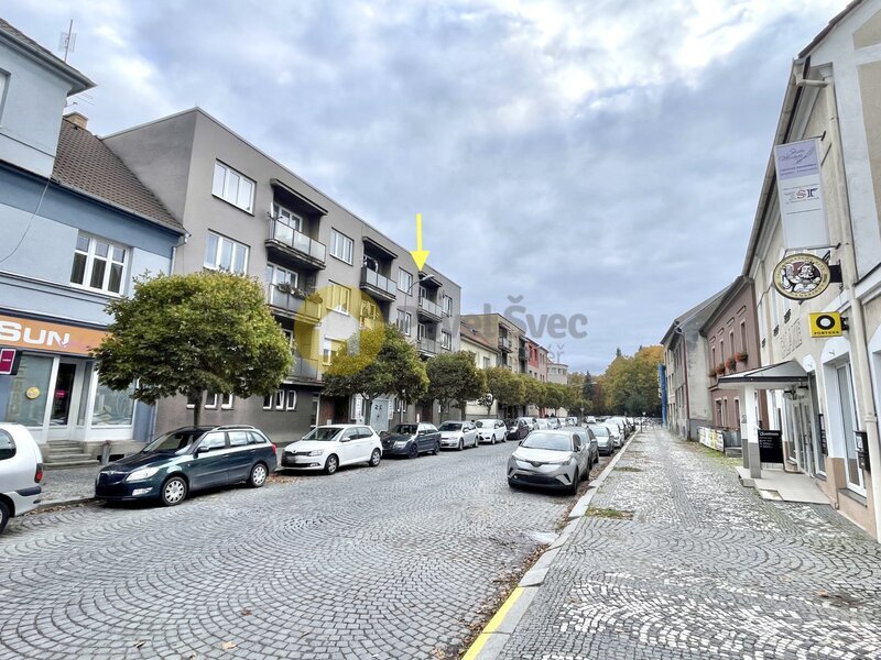 Pronájem bytu 2+1, 62 m2, lodžie, sklep, ul. Bezděkovská, St - 2