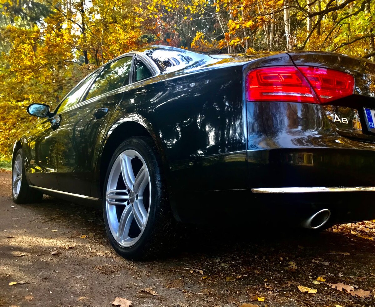 Audi A8 3.0tdi hybrid model 2013 Desing selection interiér - 2