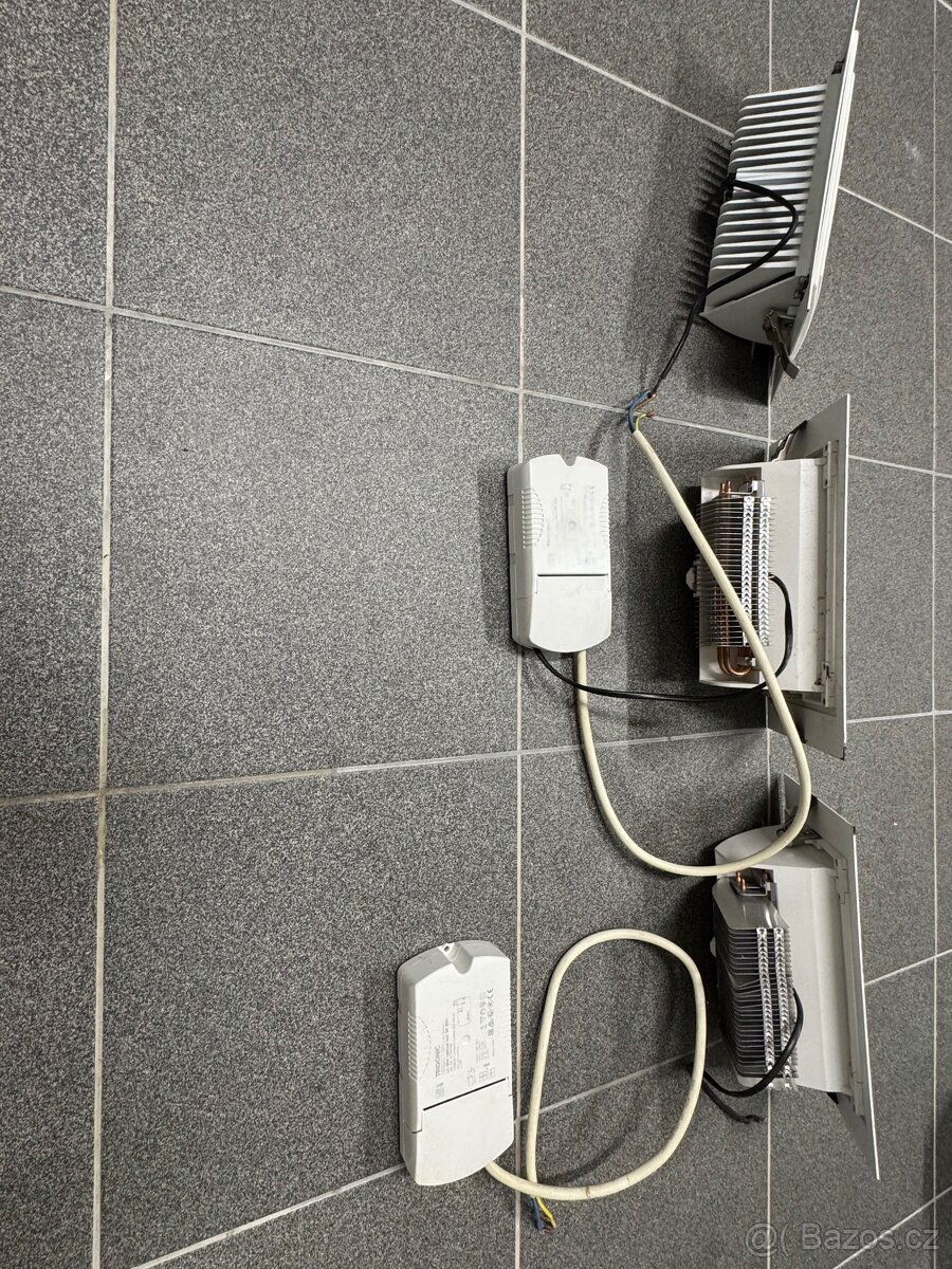 LED podhledové světlo 3x - 2