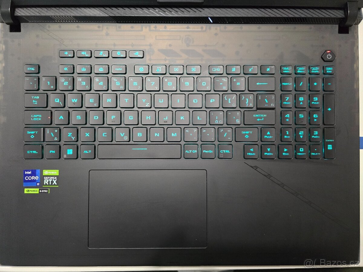 ROG Strix Scar 18 (2023) i9-13980hx / rtx4090 / 32gb ram - 2