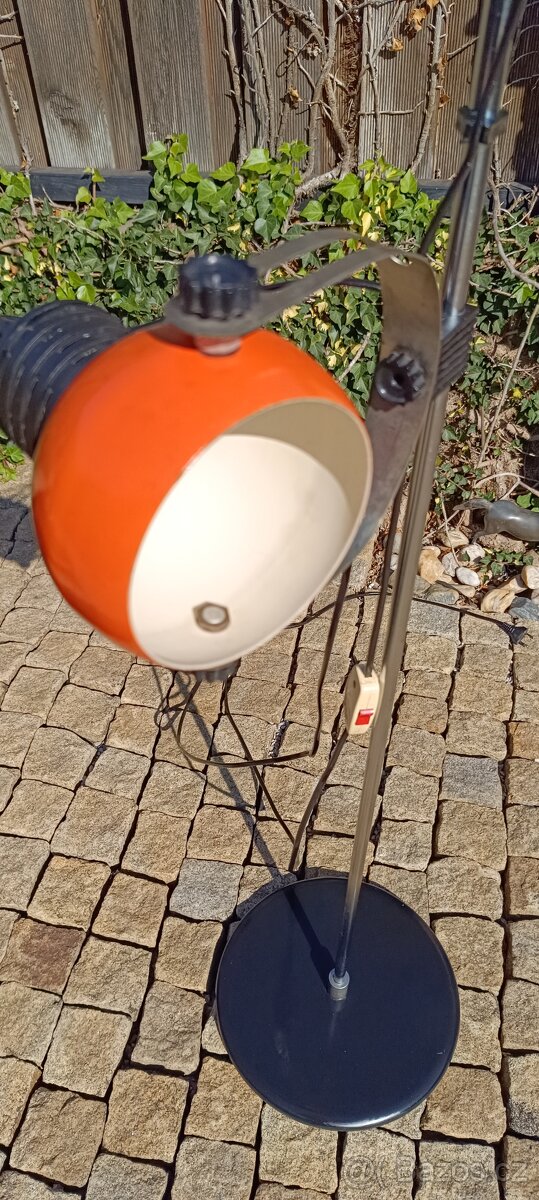 Retro stojací lampa zn. Polam - Pila typ. 12 - 2