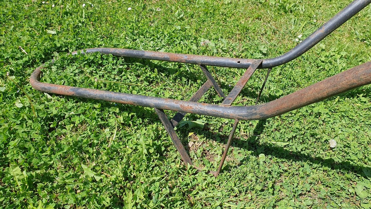 Rám stavebního kolečka plus kolečko - 2