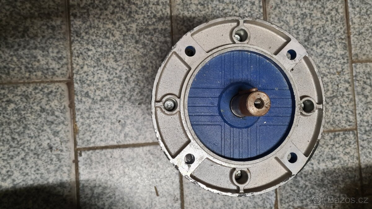 Přírubový elektromotor 380V - 2