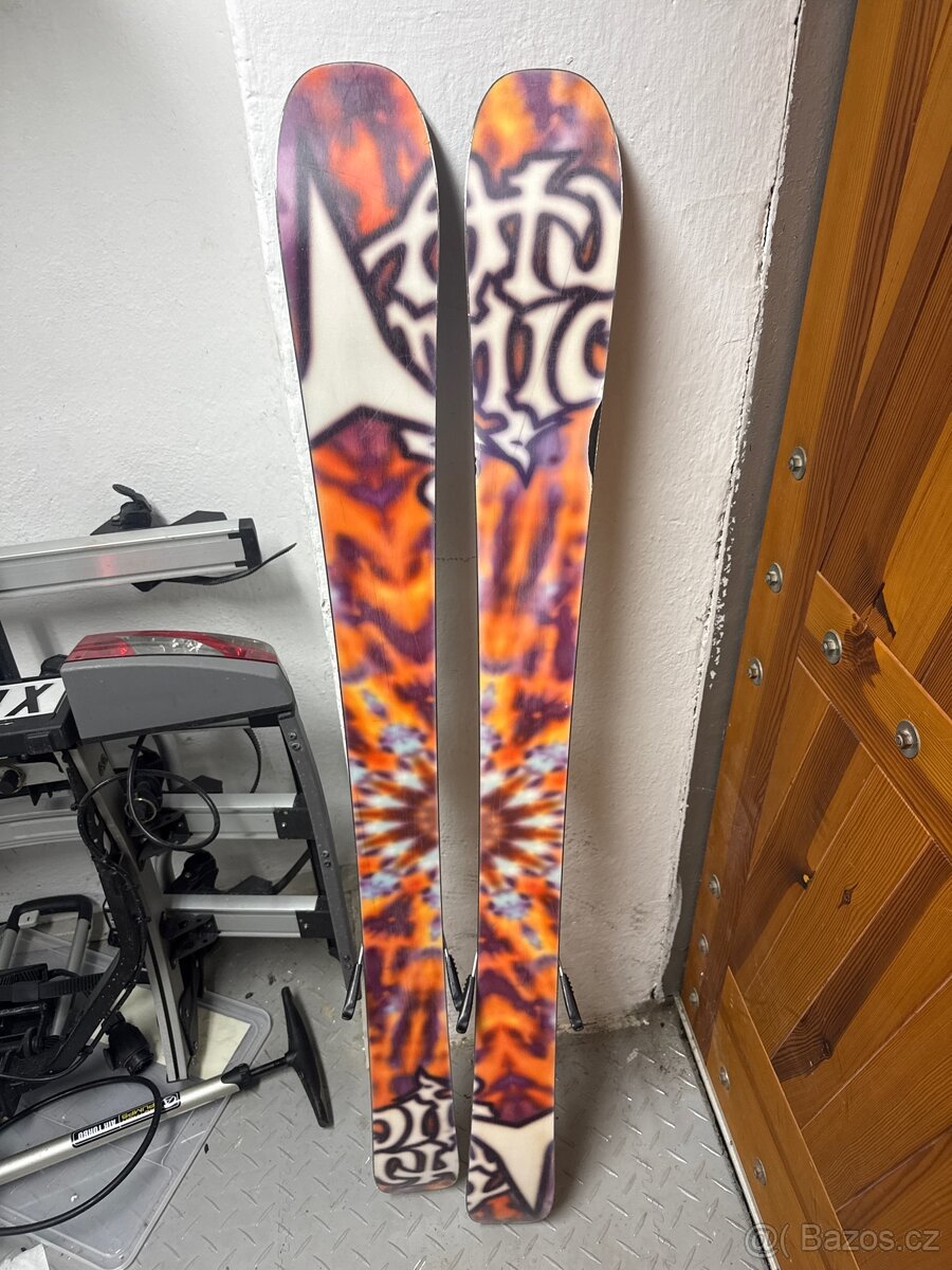 Dětské freestyle lyže 130 cm - 2
