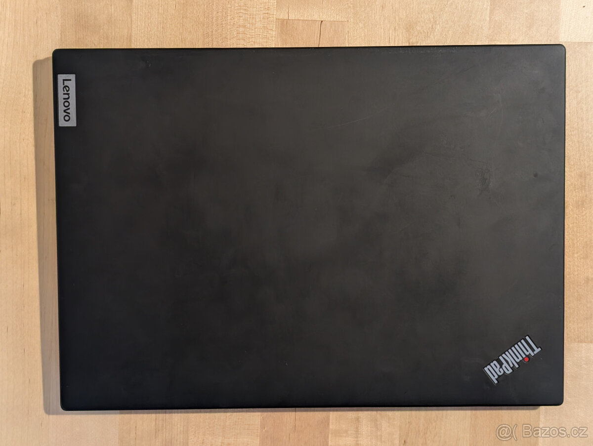 ThinkPad T14s Gen 4 OLED, 7840U, 32 GB RAM, záruka 11/2026 - 2