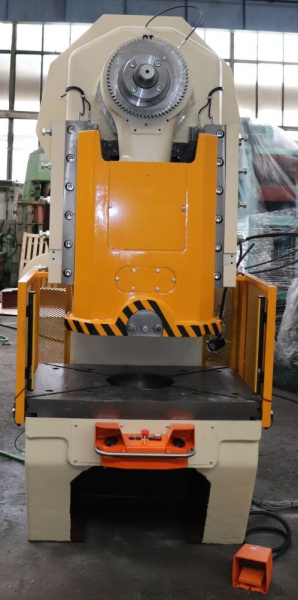 Lis výstředníkový LE 250 C - 2