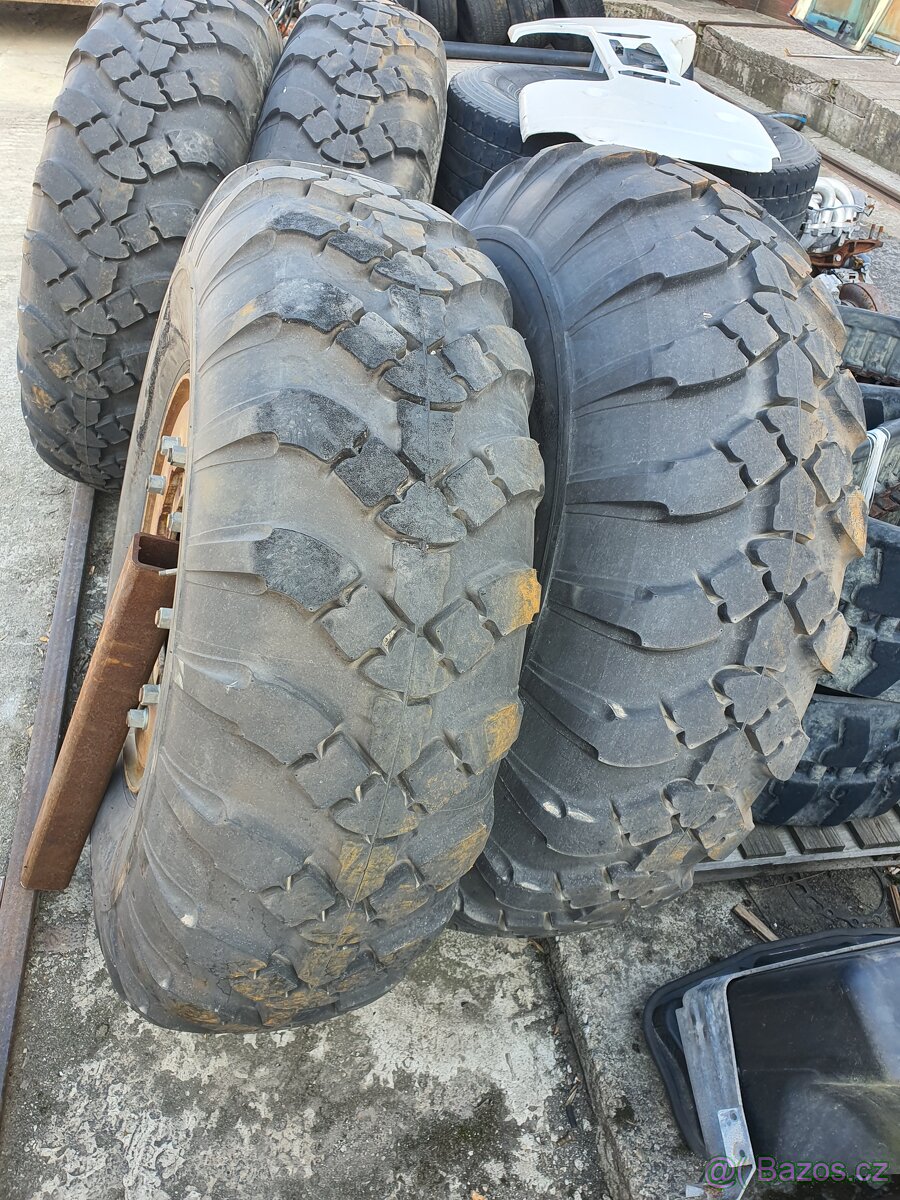 Tatra 815 (vojenská) disky+pneu nové - 2