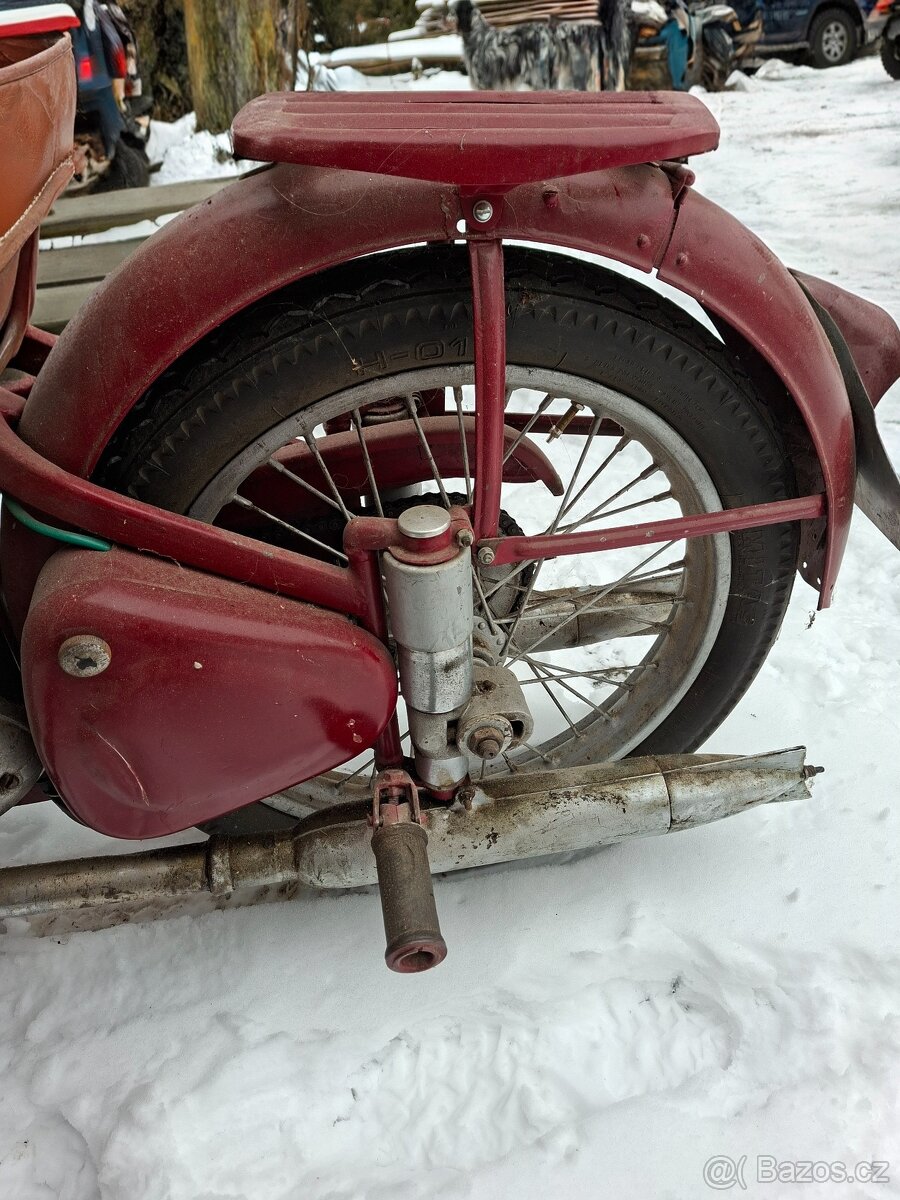 Jawa 250 Pérák - 2