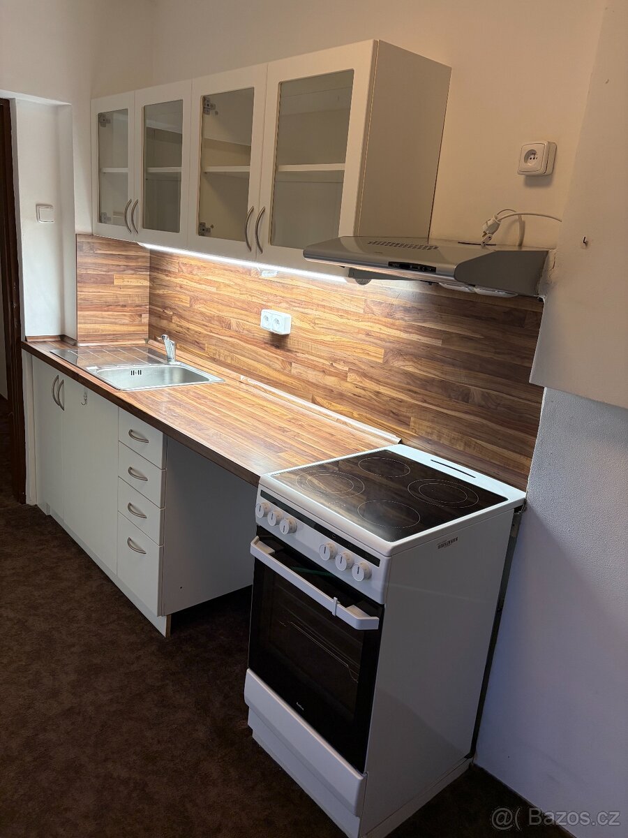 Kuchyňská linka -TOP STAV - 2