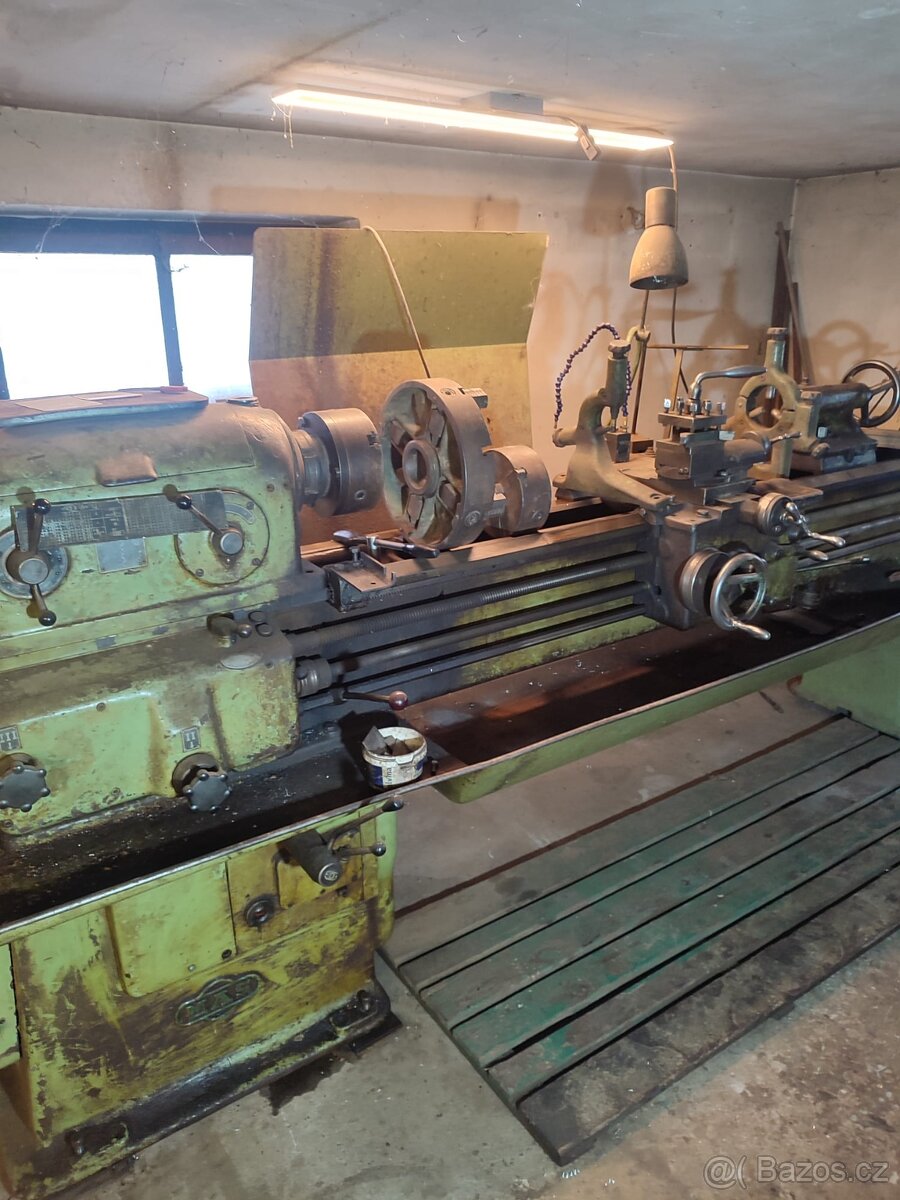 Soustruh na kov - 2