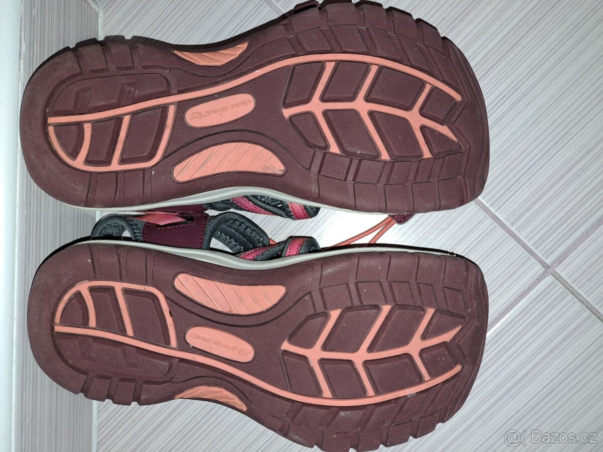 Sportovní sandály Alpine Pro vel. 36 - 2