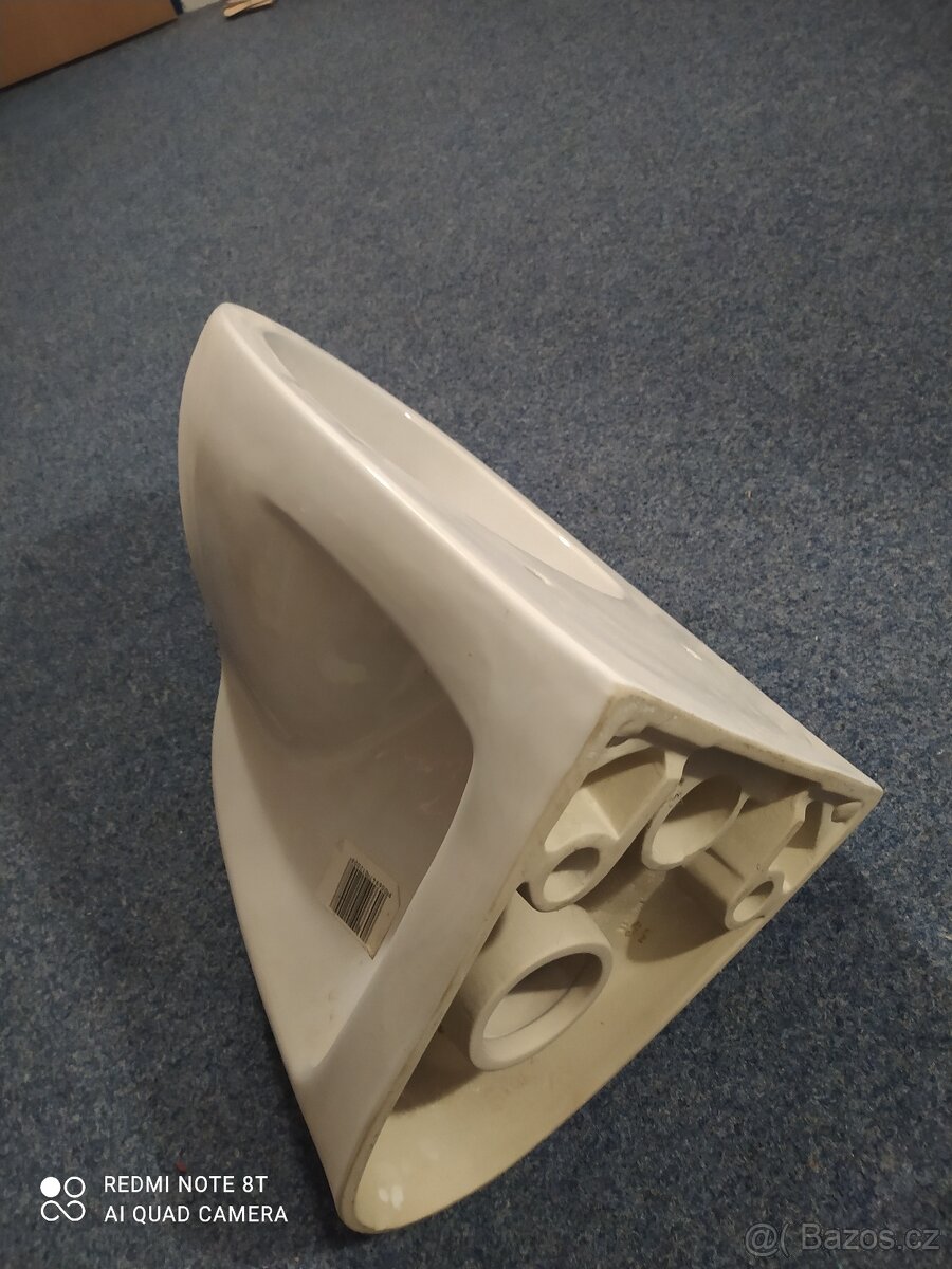 PRODÁM ZÁVĚSNÉ WC - 2