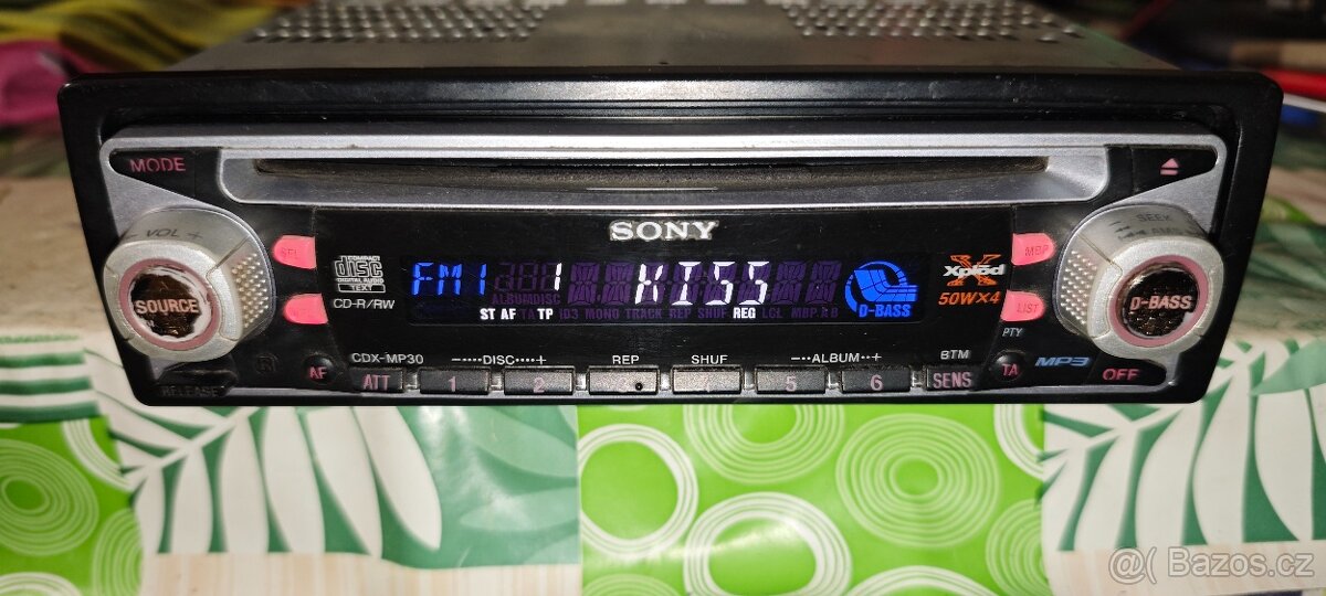 Sony CDX-MP30 - 2