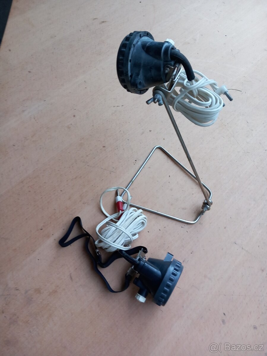 Stojánek s světlem a čelovkou - 2