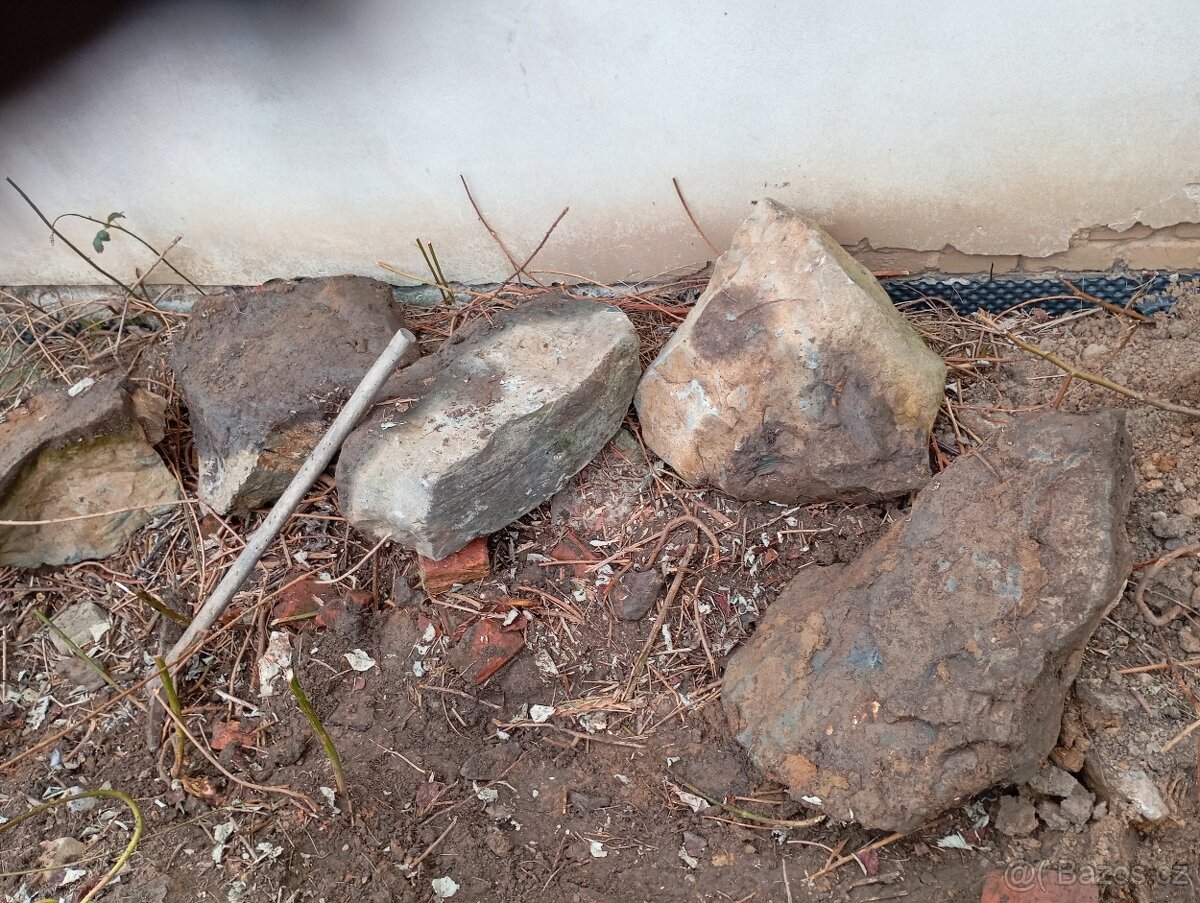 Kameny za odvoz - 2