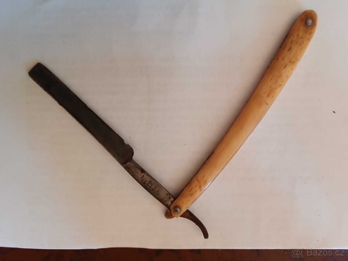 Břitva les croix - 2