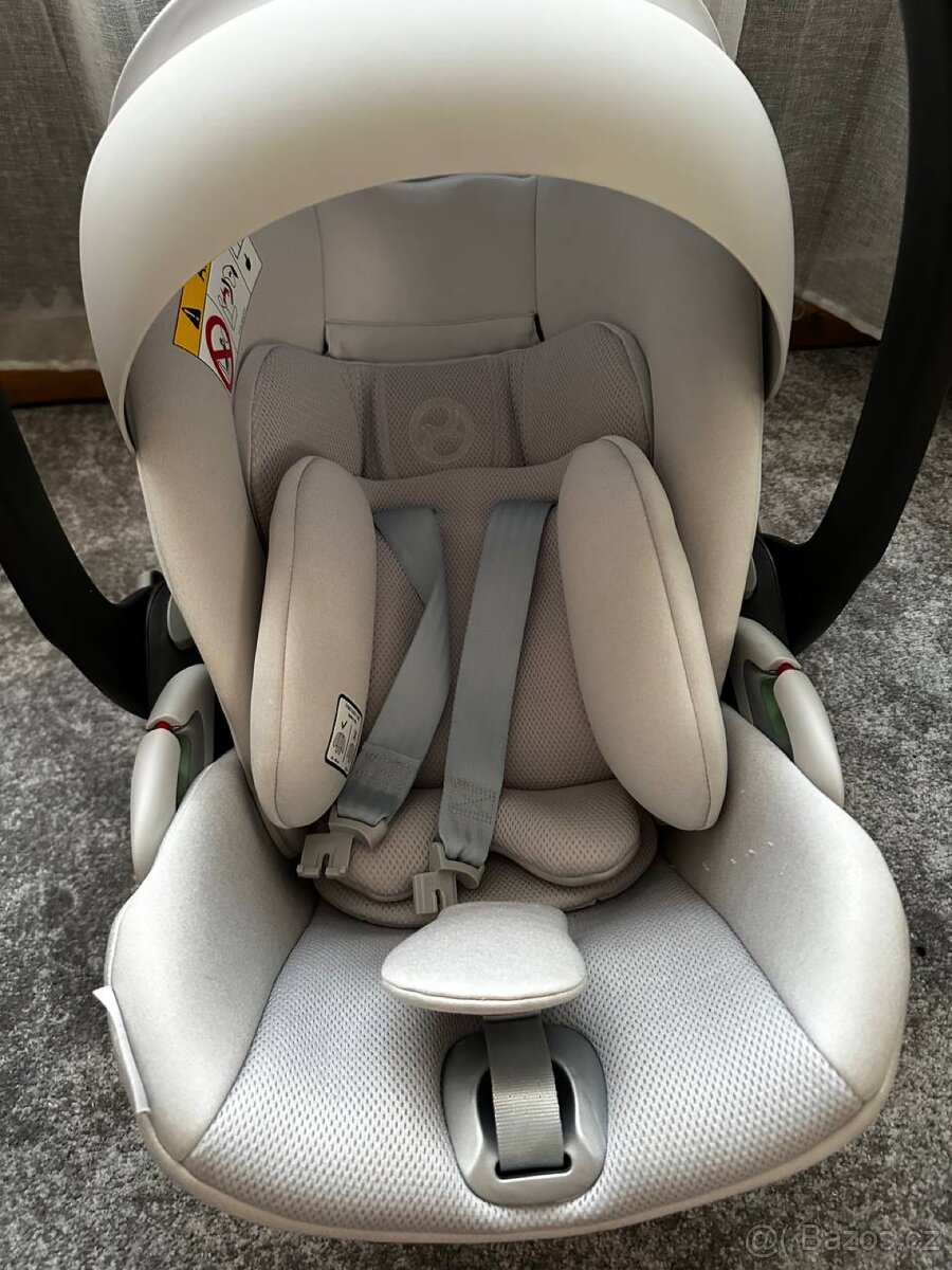 Dětská autosedačka - 2