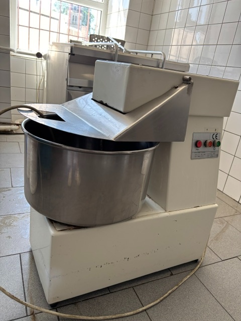 Hnětač těsta - 2