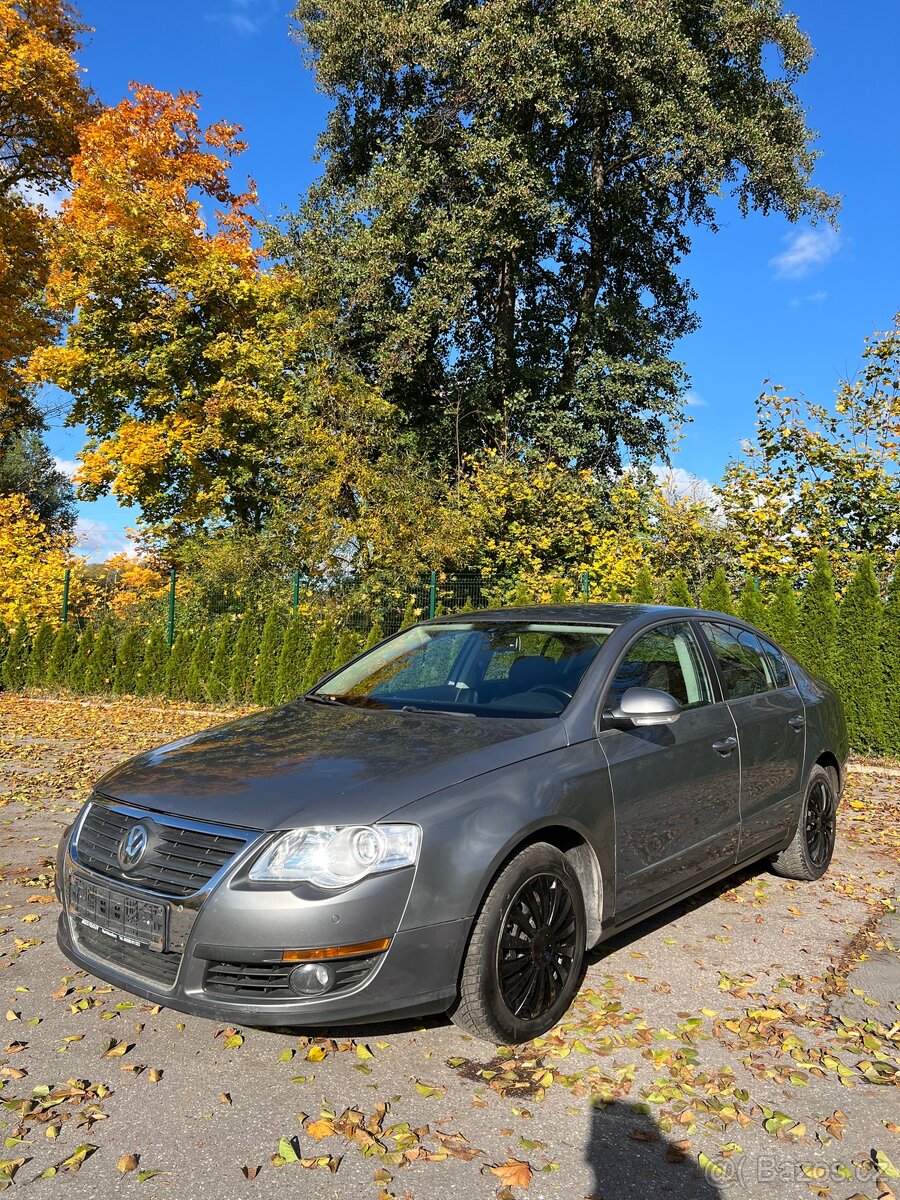 VW PASSAT B6, 1.6FSI, Sedan, PDC, Manuál - 2