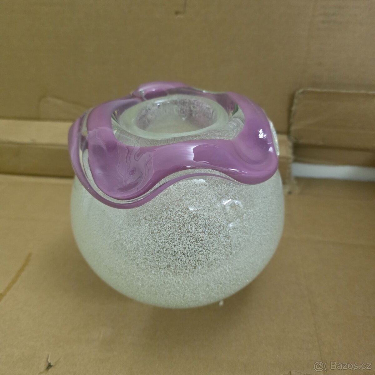 Krásná stará váza - 2