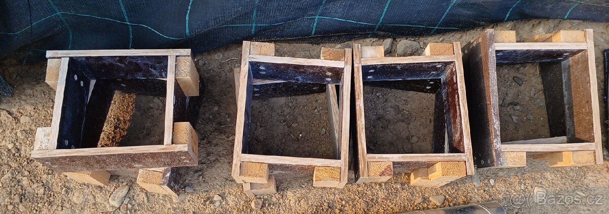 Bedneni na plotove patky 8ks, 20x20x10cm - 2